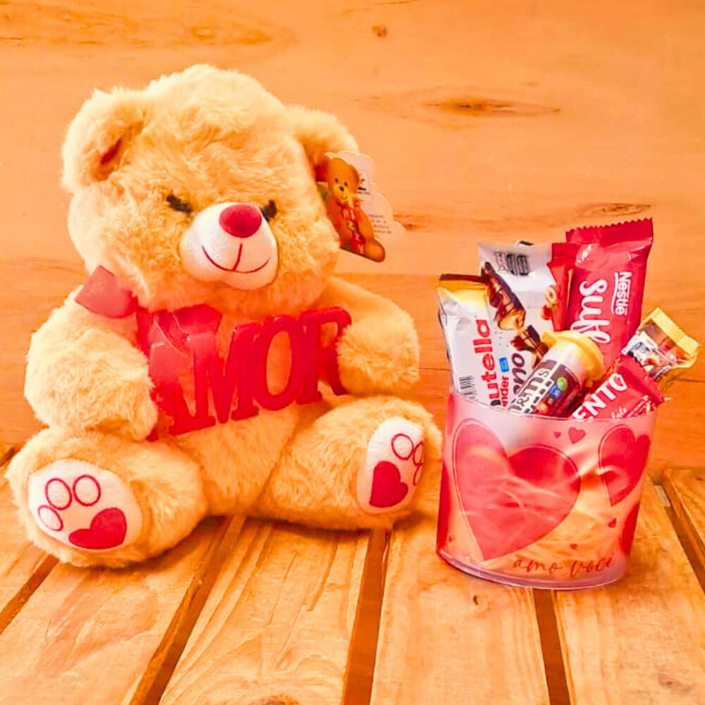 Cesta com chocolates e urso Amo Você