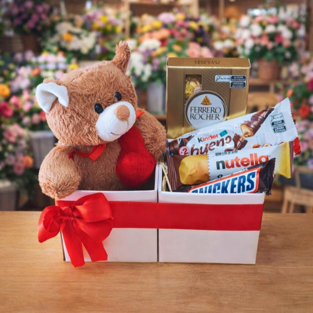 Cesta com urso de pelucia e chocolate