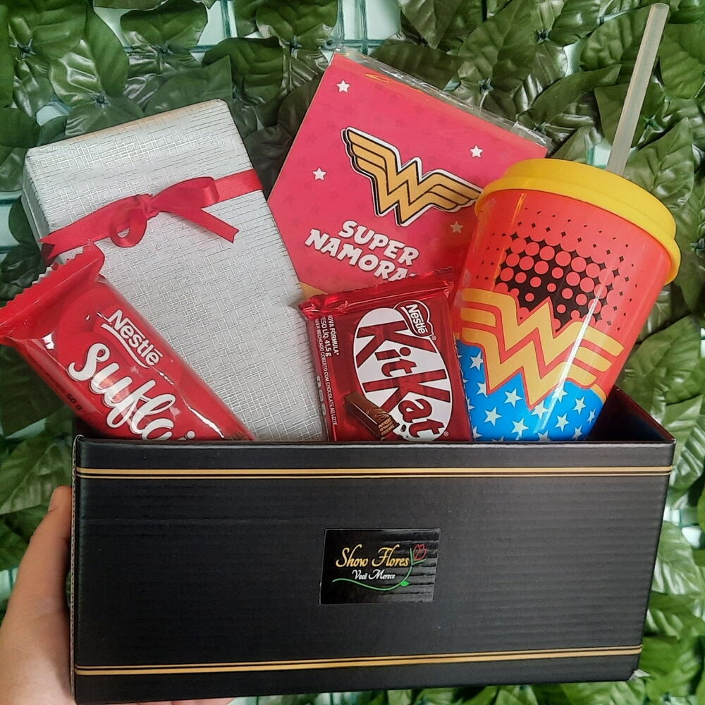 Cesta Mulher Maravilha