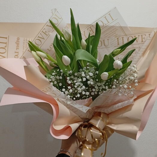 Buquê de Tulipas e Gypsophilla