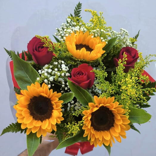Buquê Com 3 Rosas   3 Girassois