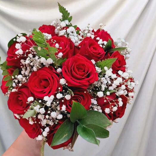 Buquê de 17 Rosas Vermelhas