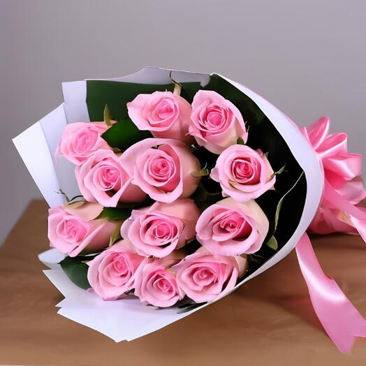 Buquê com 12 Rosas Rosadas Importadas