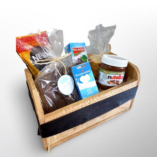 Mini cesta de cafe com buquê