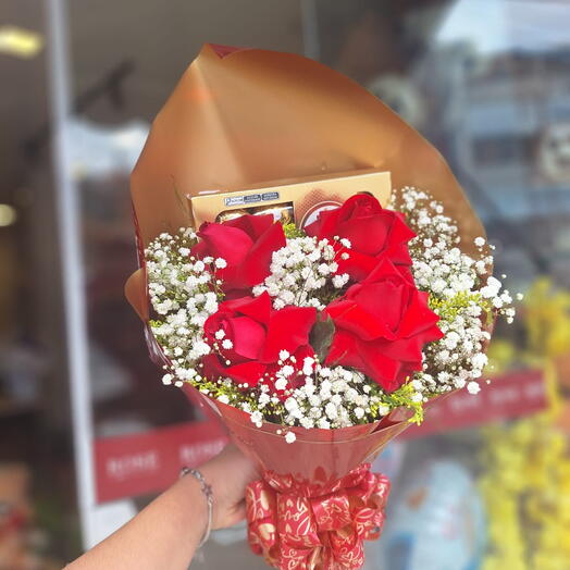 Buquê de 4 Rosas + Ferrero Rocher 100g