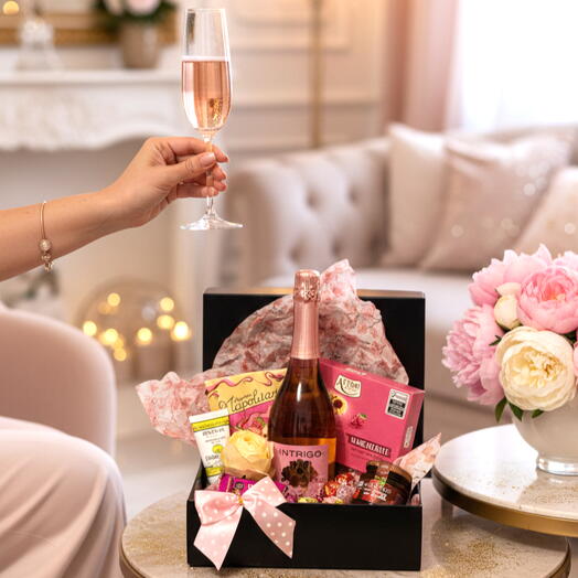 Cesta de Presente Gourmet Celebrando com Afeto