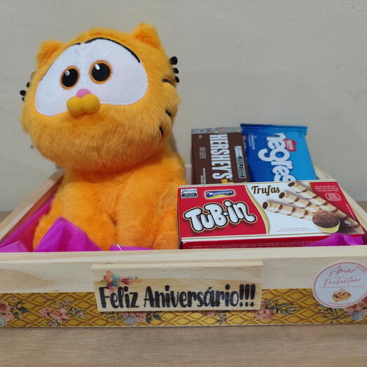 Manda Mimos Chocolate com Pelucia Gato Garfield