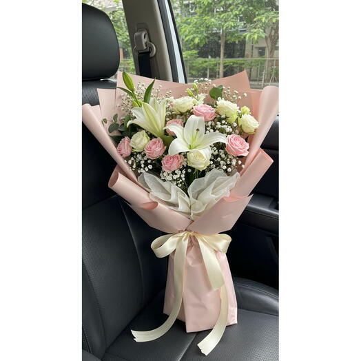 Buquê de Lirios e Rosas