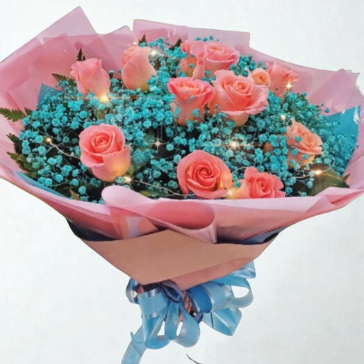 Bouquet Encantado-  12 Rosas e Luz de fada