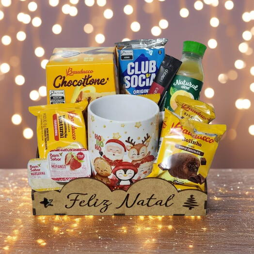 Cesta "Feliz Natal" Cafe da Manhã e Tarde com Chocottone e Caneca Personalizada