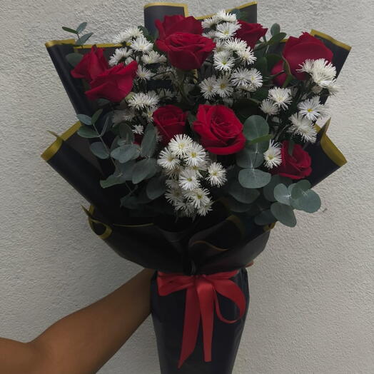 Buquê 10 rosas vermelhas