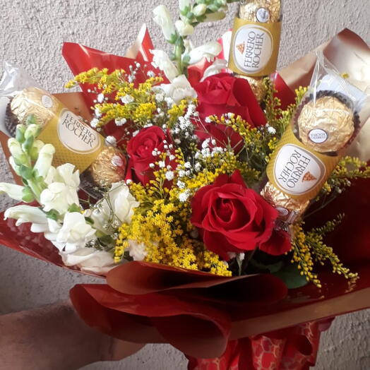 Buquê 3 rosas com Ferreiro Rochê