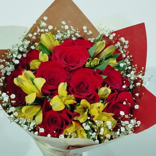 Buquê 15 Rosas Vermelhas