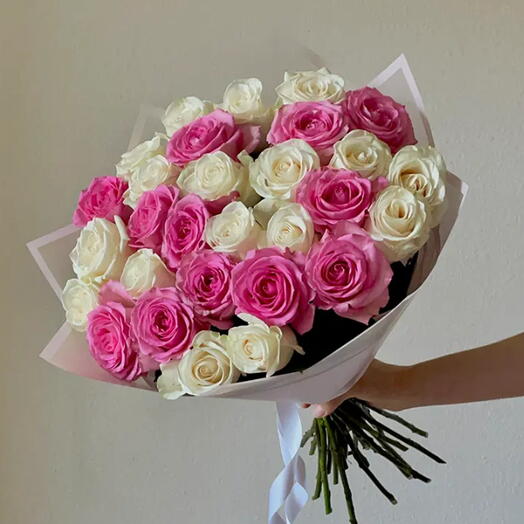 Buquê de 36 Rosas Brancas e Pink