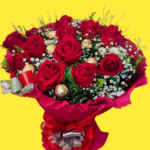 Buquê 15 Rosas e 8 Ferrero Rocher