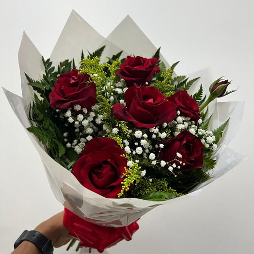 Buquê 6 Rosas Vermelhas Tradicional