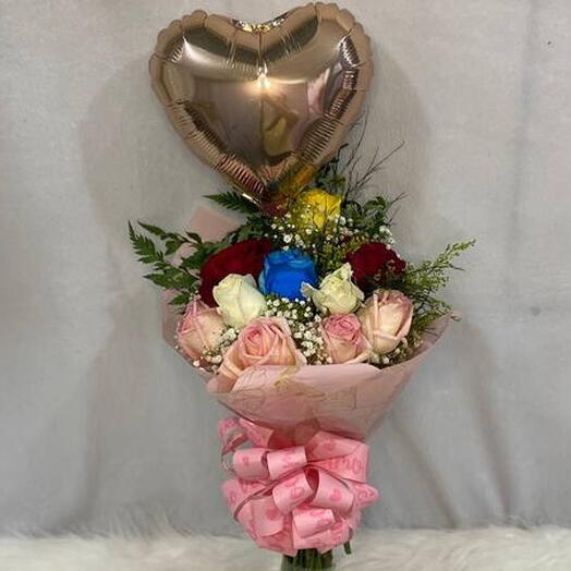 Buquê de rosas coloridas