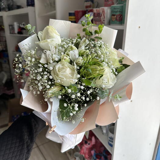 Buquê 4 rosas Brancas