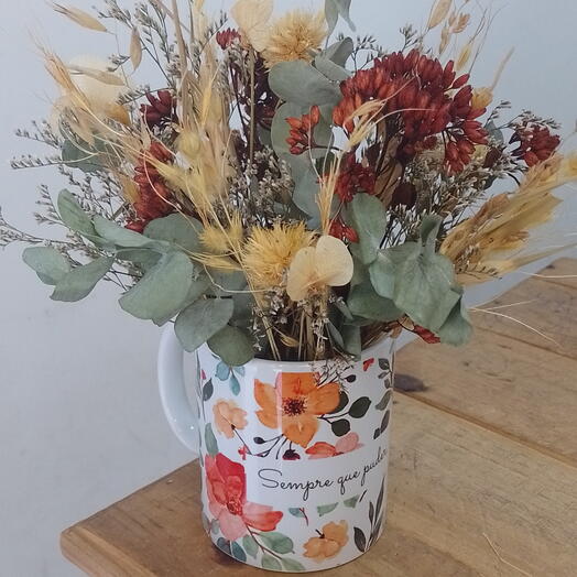 Arranjo desidratado na caneca