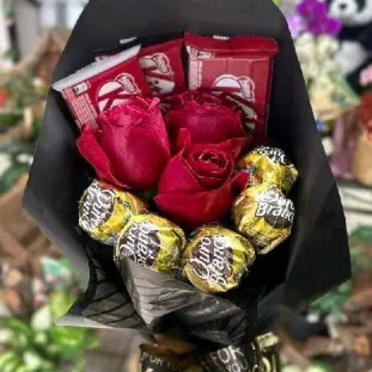 Buquê 3 Rosas, Kit Kat e Ouro Branco