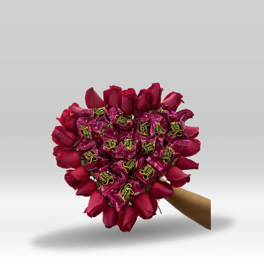 Buquê de Rosas Vermelhas com Bombons Sonho de Valsa