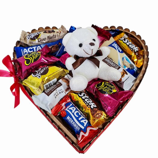 Cesta coração de chocolate