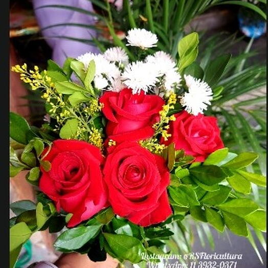 Buquê 4 Rosas Vermelhas