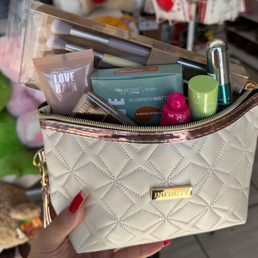 Kit Necessarie com Maquiagem