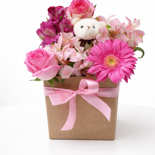 Arranjo de Flores Com Ursinho Paixão