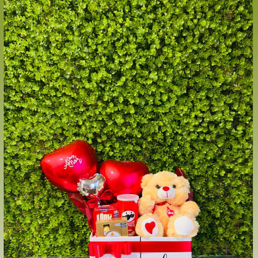 Box Amor com Pelucia, Balões e Delicias