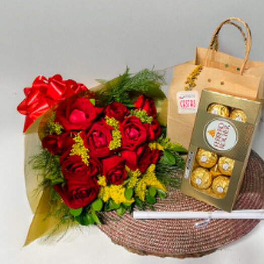 Buquê com 12 Rosas Vermelhas Personalizado e Caixa de Ferrero Rocher com 8 Chocolates