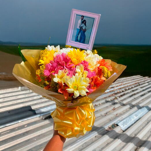 Buquê com Flores do Campo Medio Personalizado Com Foto