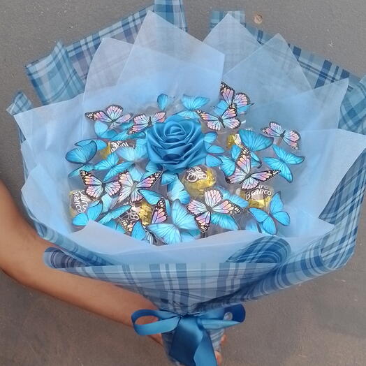 Buque Medio de Borboletas com Bombons