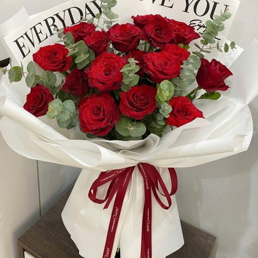 Buquê de 15 Rosas Vermelhas