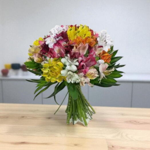 Buque Colorido de Astromelia