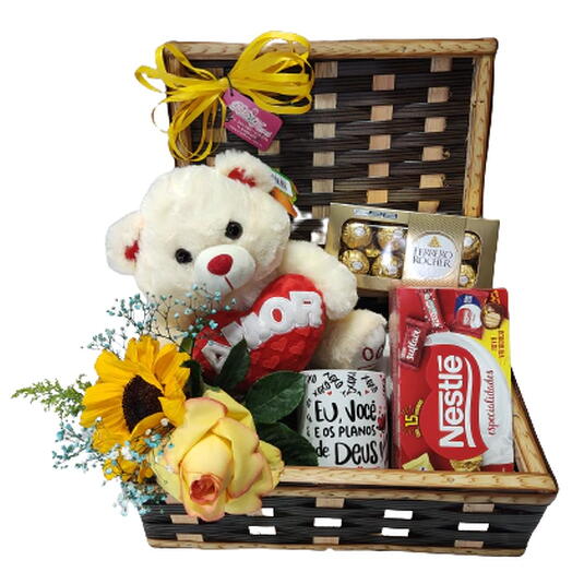 Bau com Chocolate e Pelucia