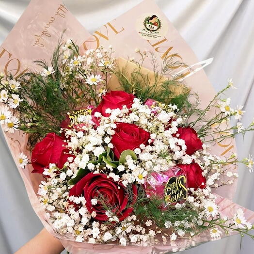 Buquê de 6 Rosas com Bombom