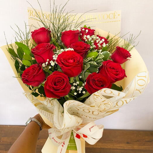 Buquê com 12 Rosas