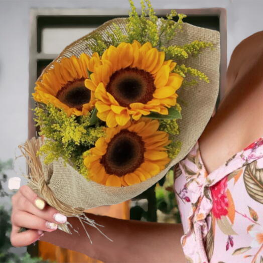 Buquê com 3 Girassois na Juta