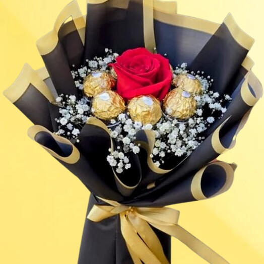 Buquê de Ferrero com 1 Rosa Vermelha