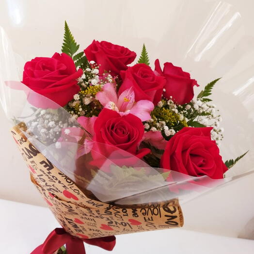 Buquê 6 Rosas Tradicional