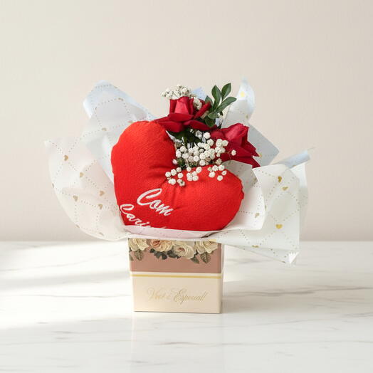 Arranjo eu te amo coração de pelucia