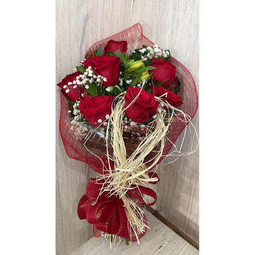 Buquê com 6 Rosas Vermelhas