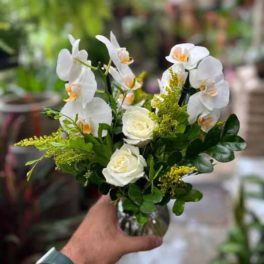 Arranjo com Orquideas e Rosas