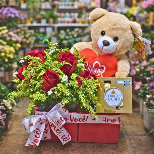 Arranjo 6 rosas com bombons Ferrero Rocher