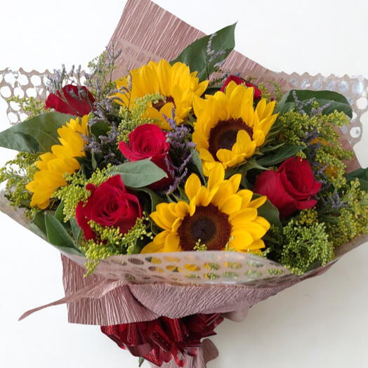 Buquê de Girassois e Rosas Importadas