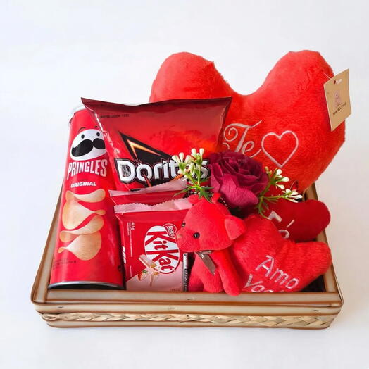 Bandeja Romântica com Chocolates Petiscos e Pelucia