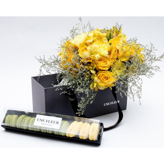 Bouquet Mix de Flores Amarelo e 8 Macarons Mixto