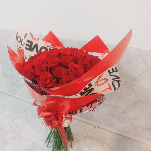 Buque Love  50 ROSAS Colombianas