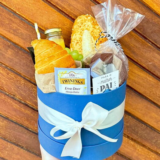 Cesta de Cafe da Manhã na Box Azul Cartonada